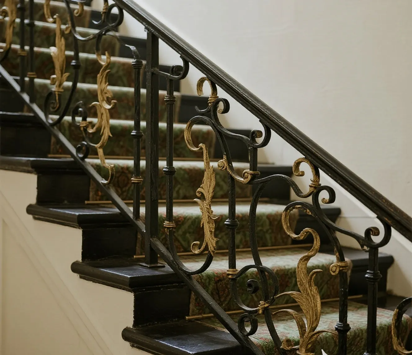 Advantages of Aluminum Staircase Rails Advantages of Aluminum Staircase Rails